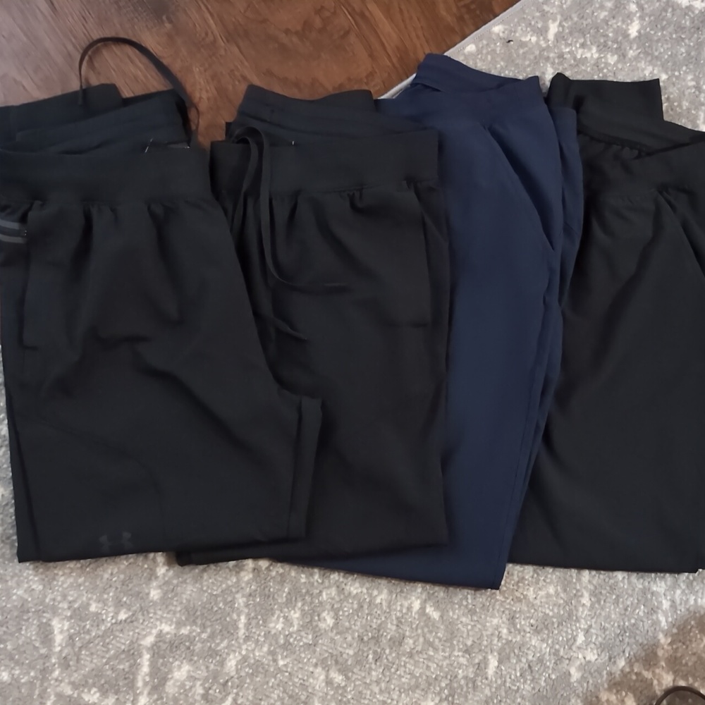 4 Pairs Women's UnderArmour Joggers